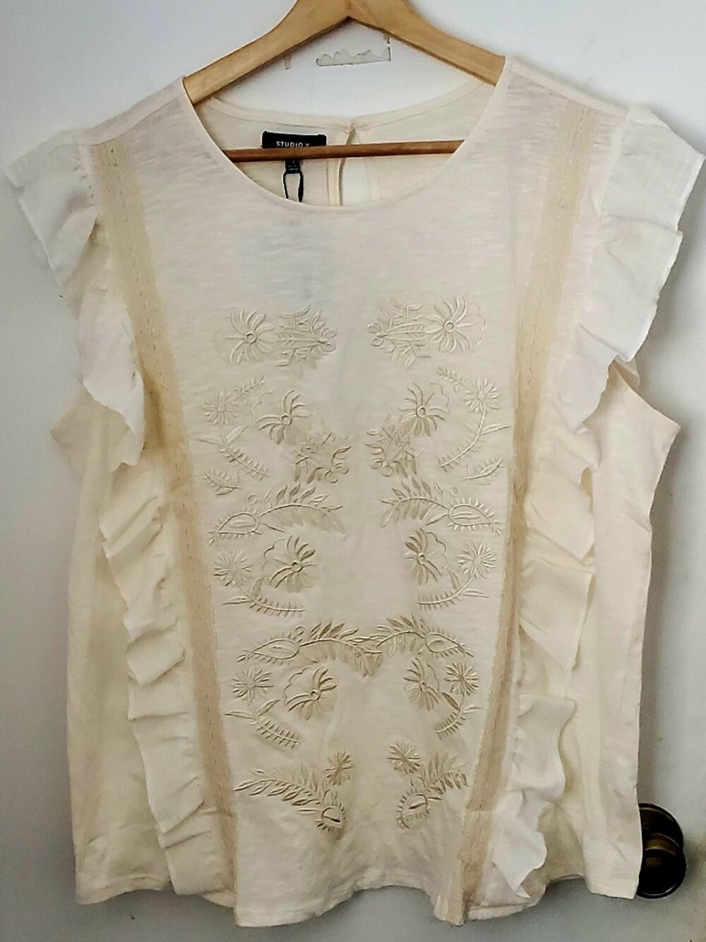 Studio Y/ Maurices Flutter Sleeve Embroidered Blouse Women's Size 1X